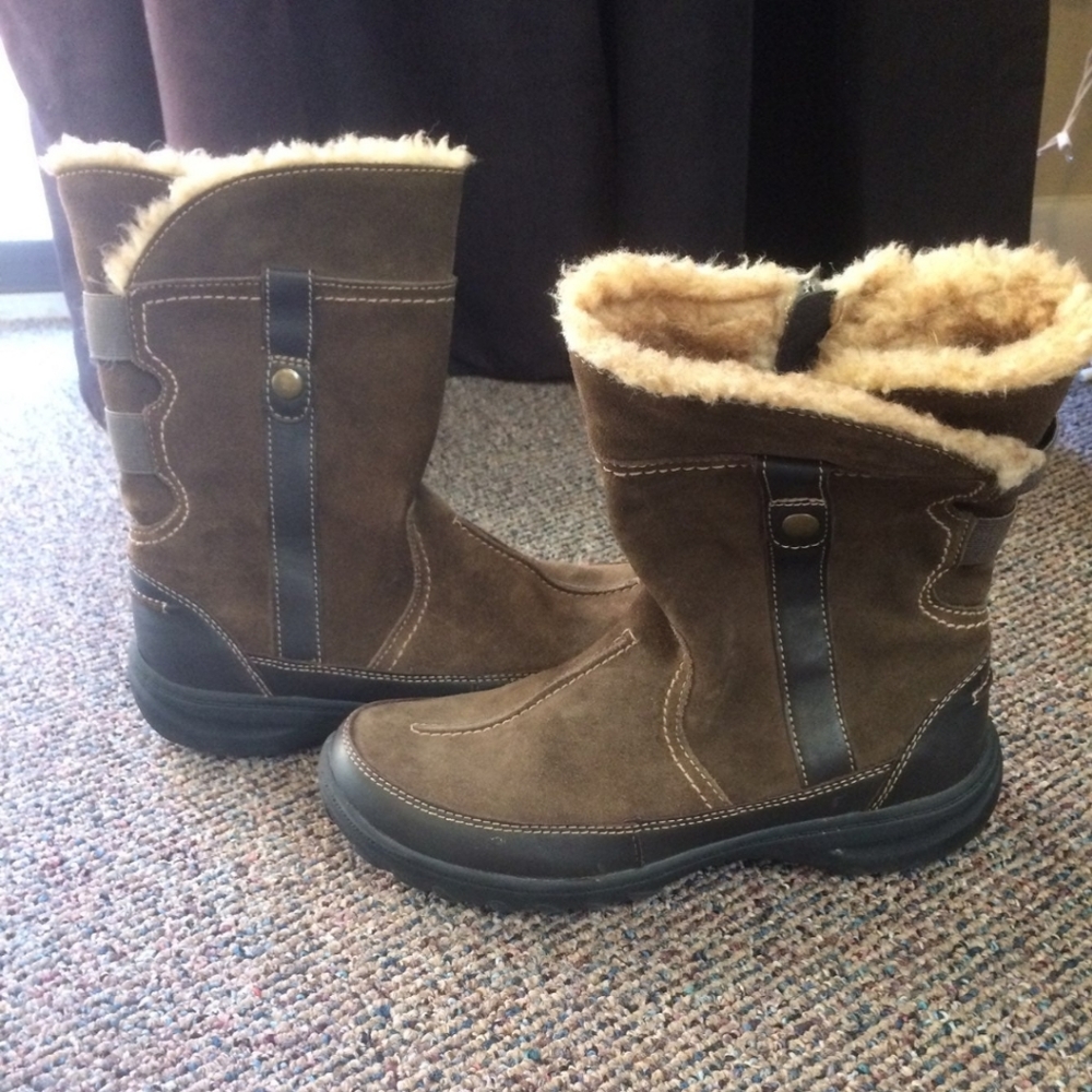 Women's Clarks Boots 7